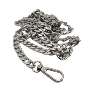 Ketting zilverkleurig lichtgewicht