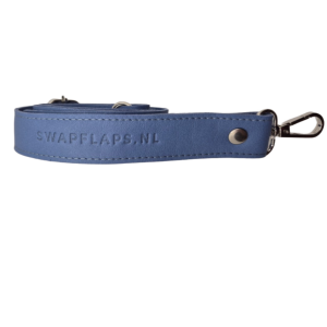Swapflaps strap in lichtblauw leer